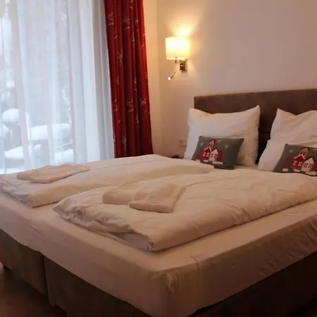 Haus Am Sonnenhang In Апартаменты *